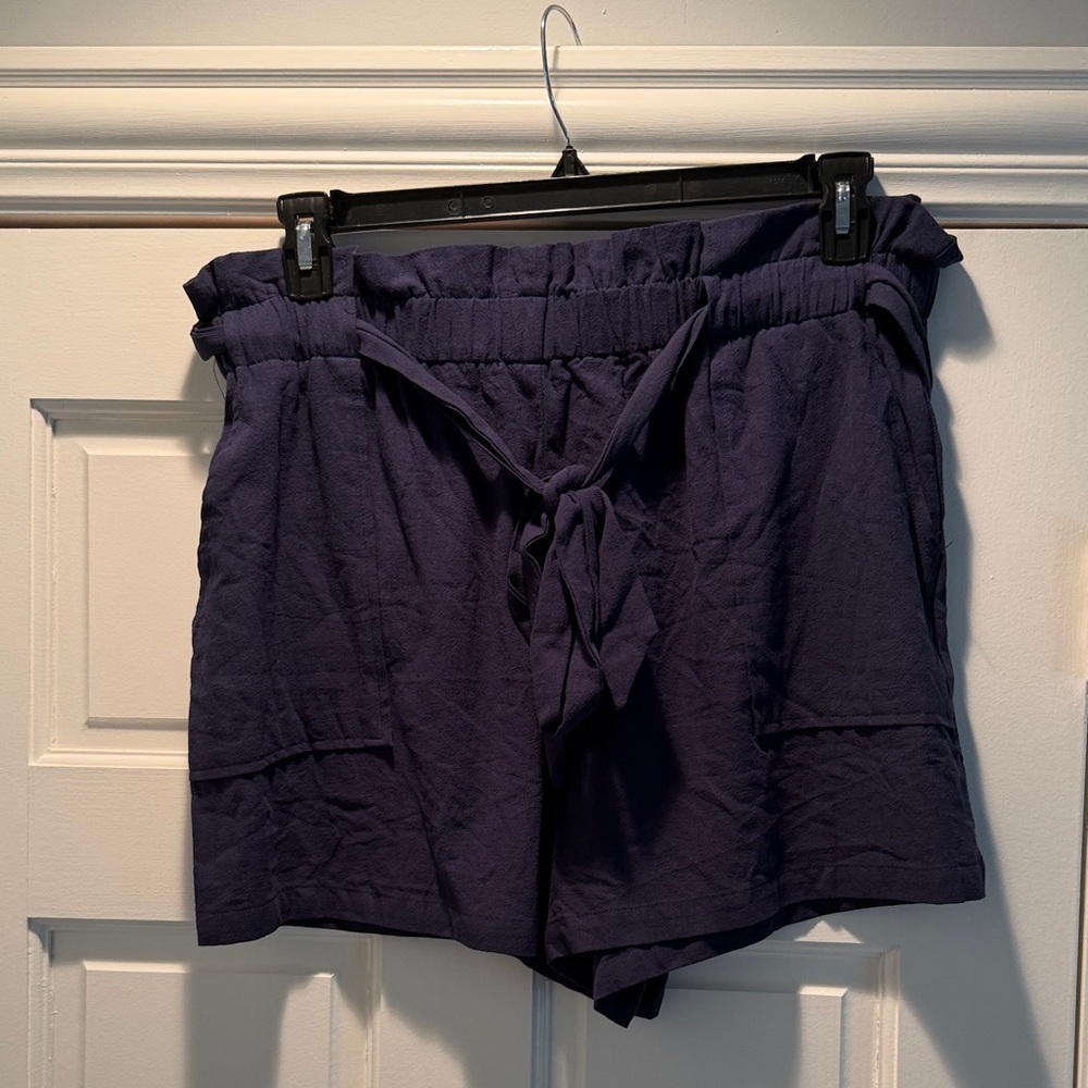 SHEIN High Waist Navy Shorts